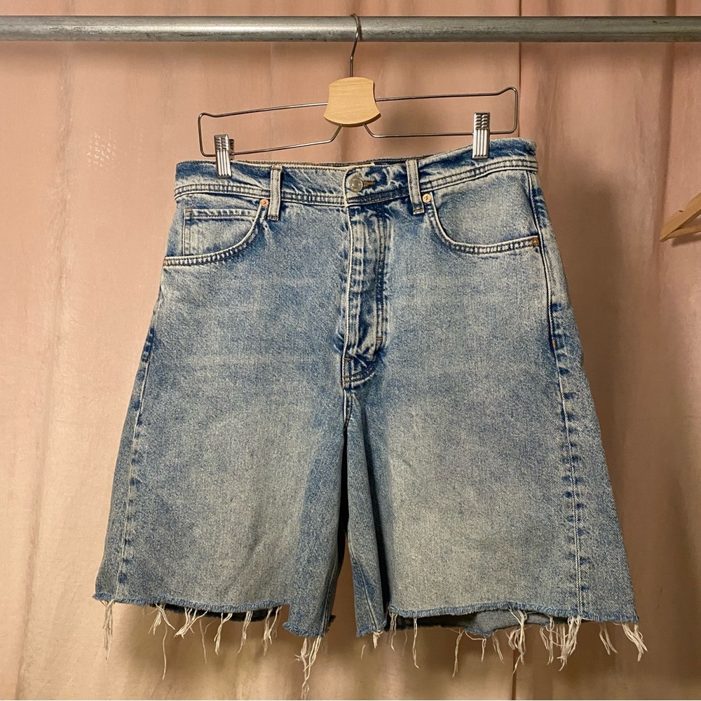 Blue High-Waisted Jean Shorts with Frayed Hem